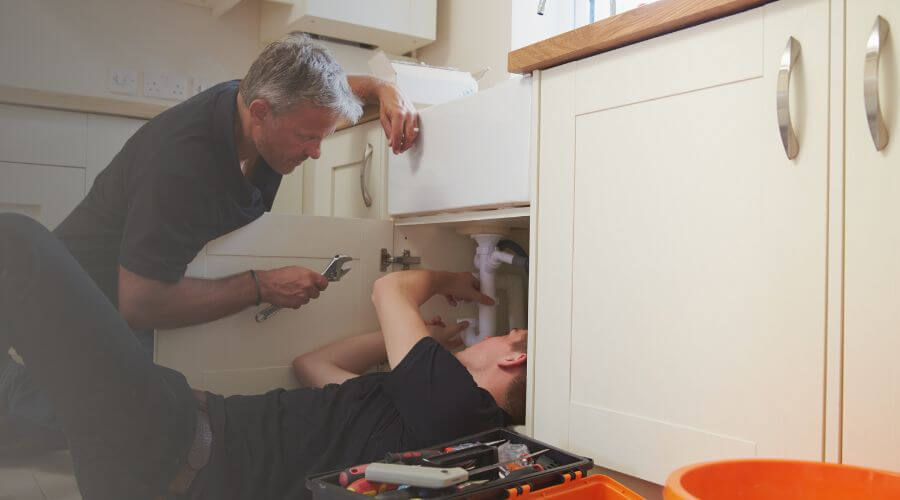Professional burst pipe repair services in Berclair, TX